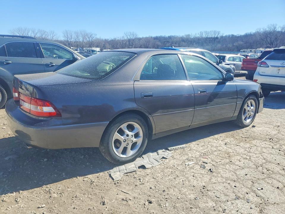56569866 :رقم المزاد ، JT8BF28G010340706 vin ، 2001 Lexus Es مزاد بيع