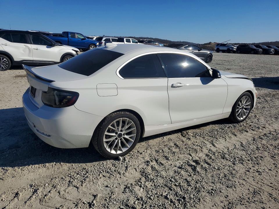 77151705 :رقم المزاد ، WBA1F5C54EVW97977 vin ، 2014 Bmw 228 مزاد بيع