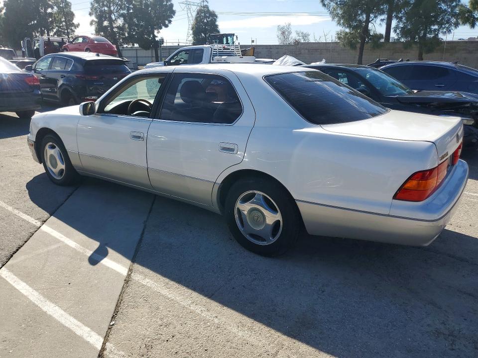 77990175 :رقم المزاد ، JT8BH28F8W0119508 vin ، 1998 Lexus Ls مزاد بيع