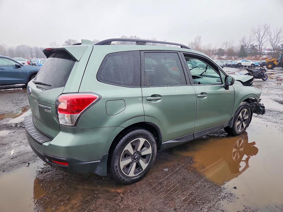 Продажа на аукционе авто 2017 Subaru Forester, vin: JF2SJAGC7HH581698, номер лота: 77659655