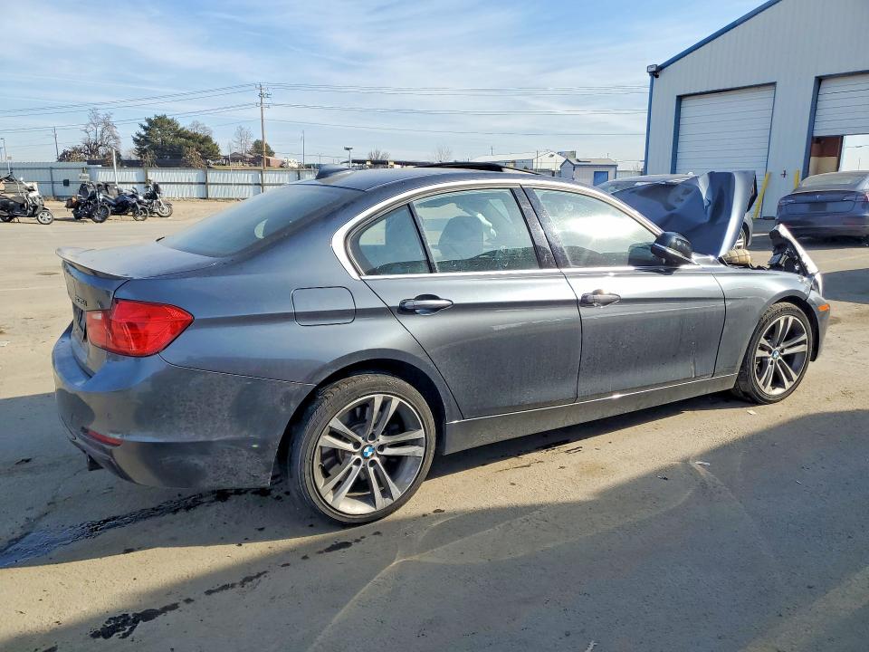 2015 Bmw 335 მანქანა იყიდება აუქციონზე, vin: WBA3B9G52FNR93958, აუქციონის ნომერი: 76391155