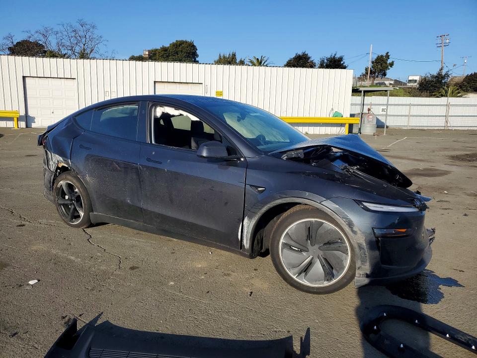 75848685 :رقم المزاد ، 7SAYGDED1TF537387 vin ، 2026 Tesla Model Y مزاد بيع