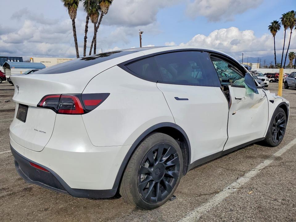 Продажа на аукционе авто 2021 Tesla Model Y, vin: 5YJYGDEEXMF198698, номер лота: 77016695