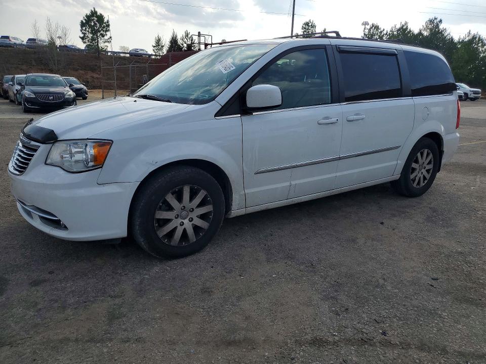 Auction sale of the 2015 Chrysler Town & Country, vin: 2C4RC1BG0FR626712, lot number: 76166485