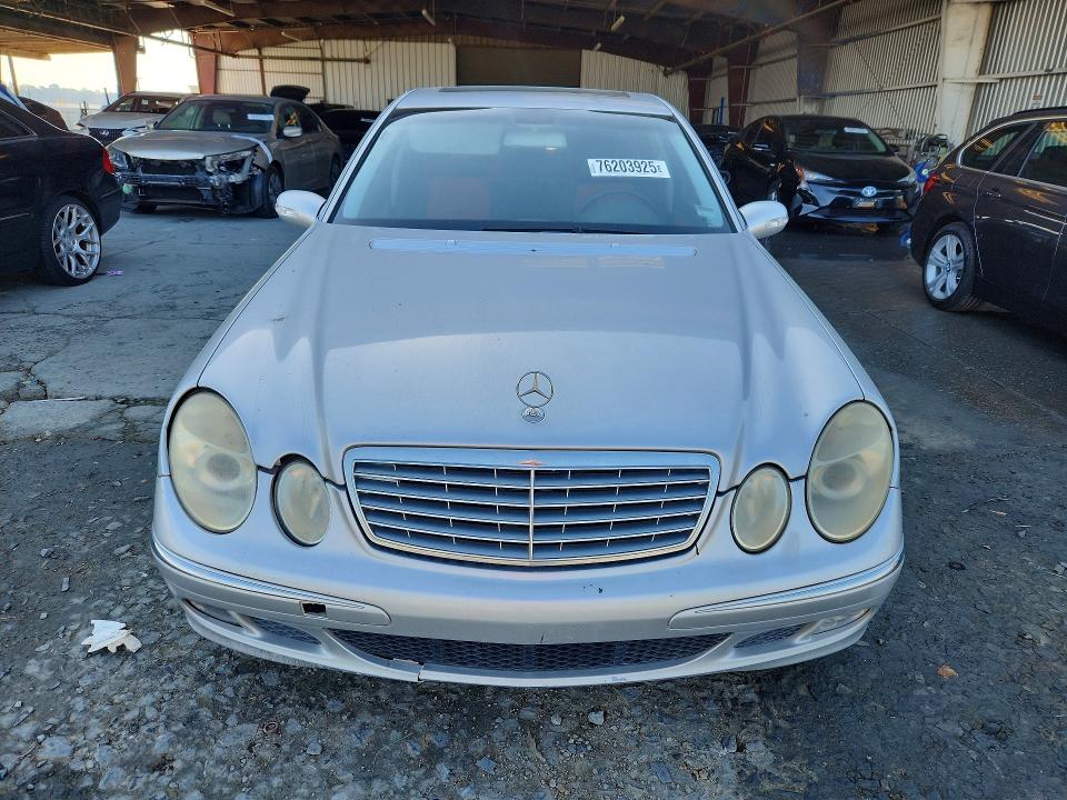 76203925 :رقم المزاد ، WDBUF65J53A130633 vin ، 2003 Mercedes-benz E مزاد بيع