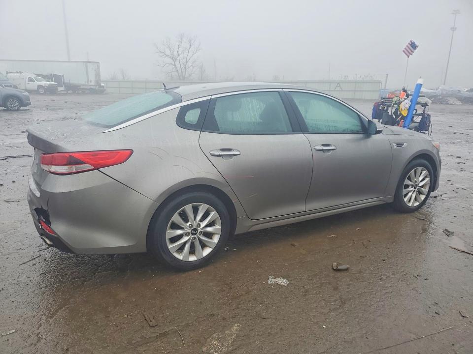 Aukcja sprzedaży 2017 Kia Optima, vin: 5XXGT4L30HG161753, numer aukcji: 77928275