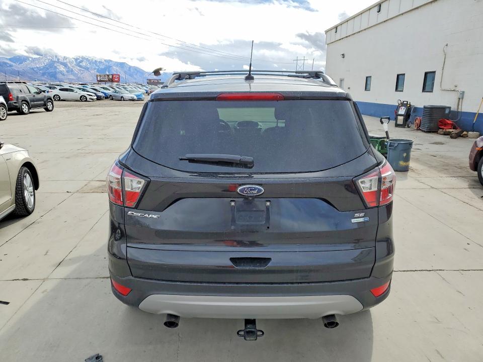 Продажа на аукционе авто 2018 Ford Escape, vin: 1FMCU9GD1JUB44578, номер лота: 77984835