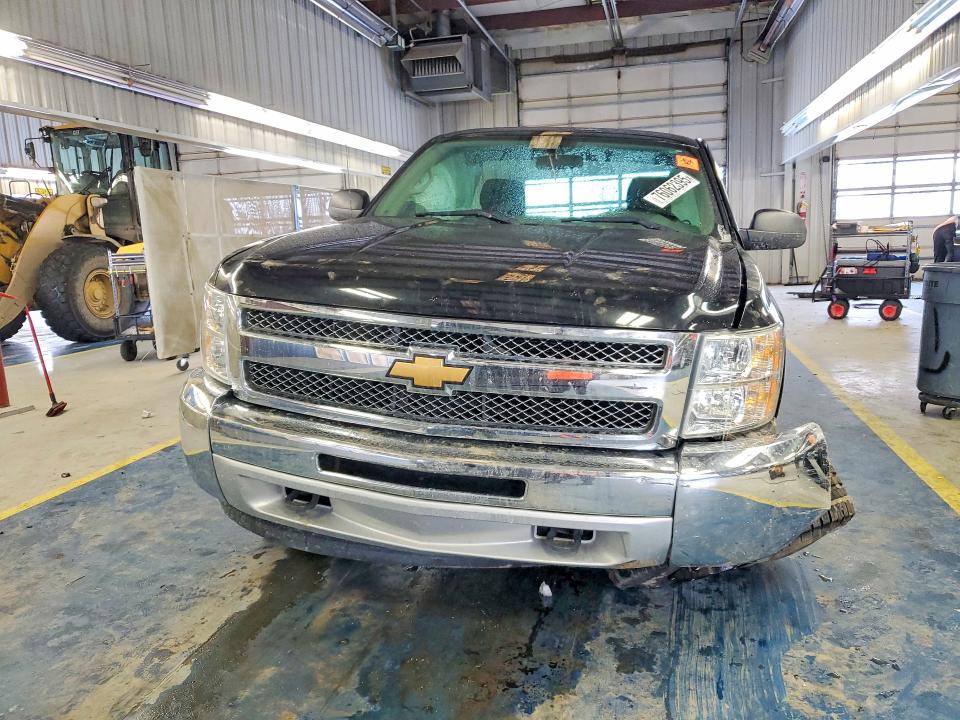76062395 :رقم المزاد ، 1GCNKPE01DZ173271 vin ، 2013 Chevrolet Silverado مزاد بيع