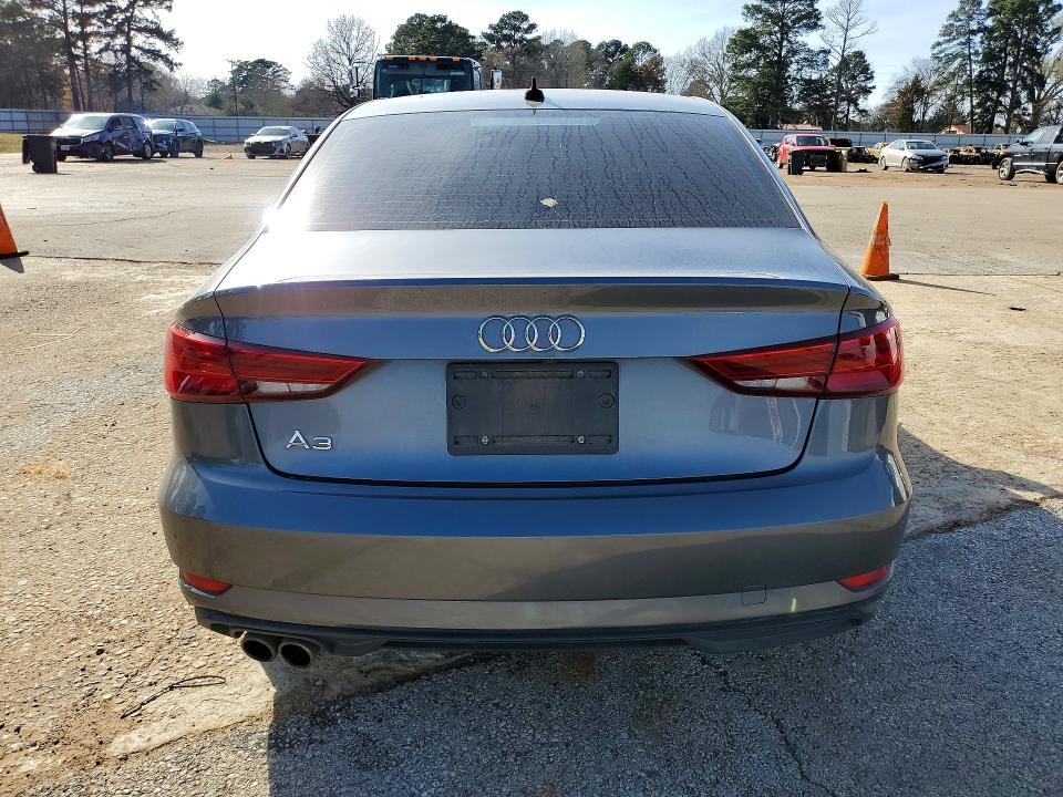 Продаж на аукціоні авто 2019 Audi A3, vin: WAUAUGFF9KA084875, номер лоту: 78290255