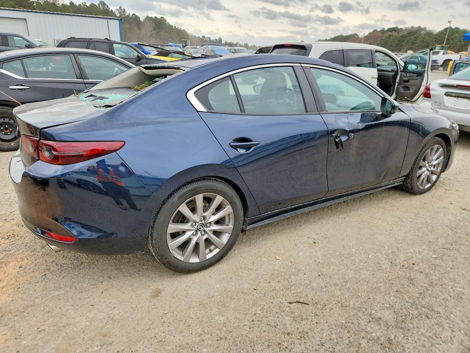 2020 Mazda 3 მანქანა იყიდება აუქციონზე, vin: JM1BPACL3L1174014, აუქციონის ნომერი: 76829805