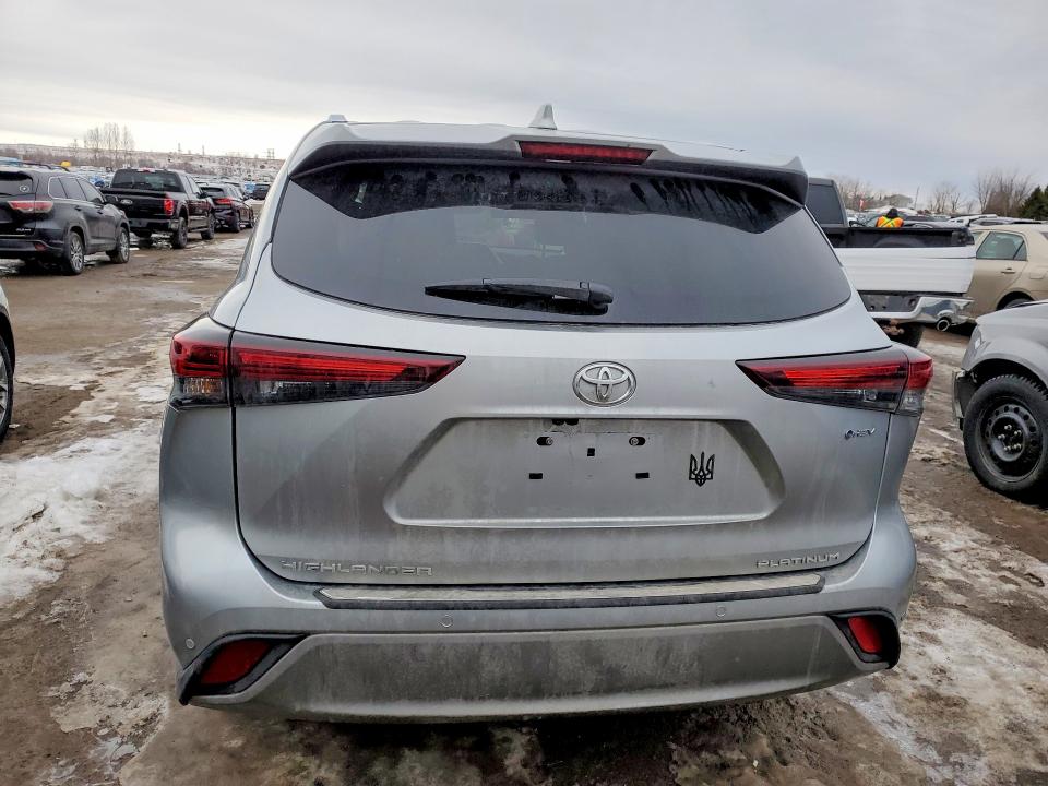 76973085 :رقم المزاد ، 5TDEBRCH6SS687622 vin ، 2025 Toyota Highlander مزاد بيع