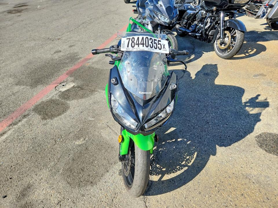 78440355 :رقم المزاد ، JKAZXCM16FA005546 vin ، 2015 Kawasaki Zx1000 مزاد بيع