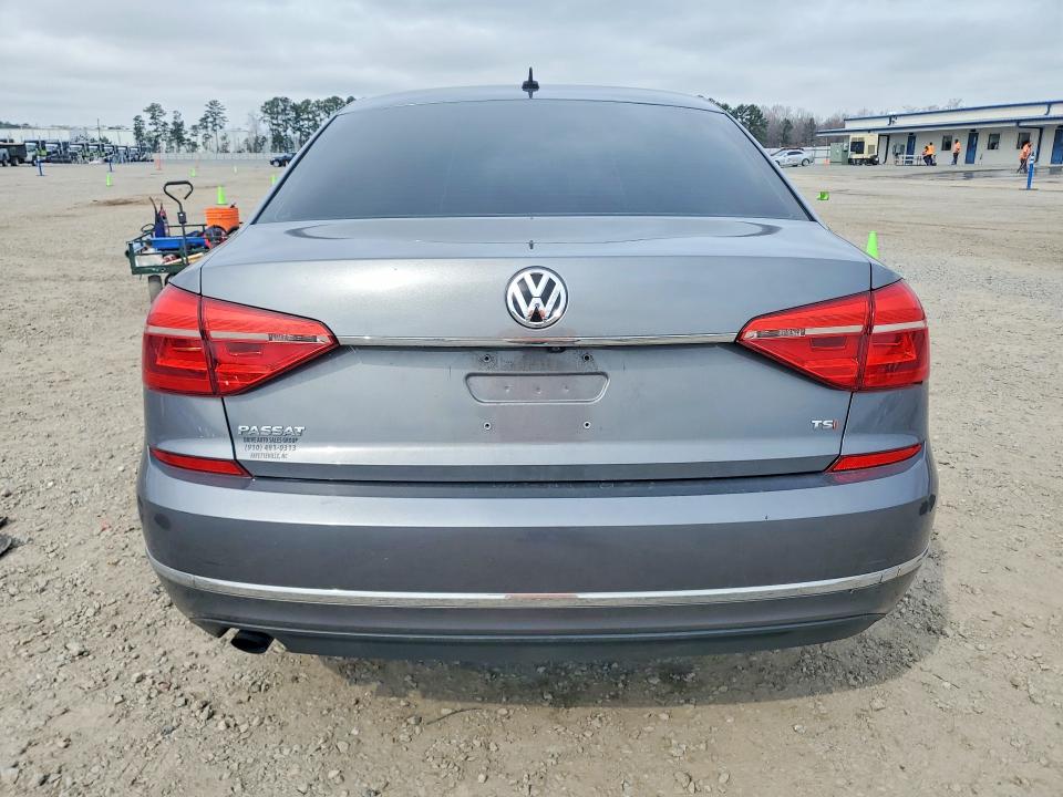 Продажа на аукционе авто 2016 Volkswagen Passat, vin: 1VWAT7A33GC025624, номер лота: 77811495