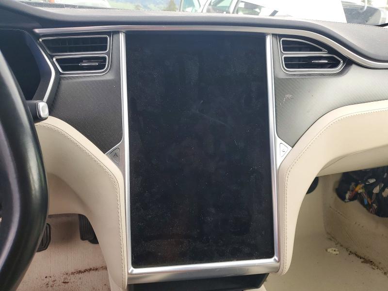78852935 :رقم المزاد ، 5YJSA1E24JF246333 vin ، 2018 Tesla Model S مزاد بيع
