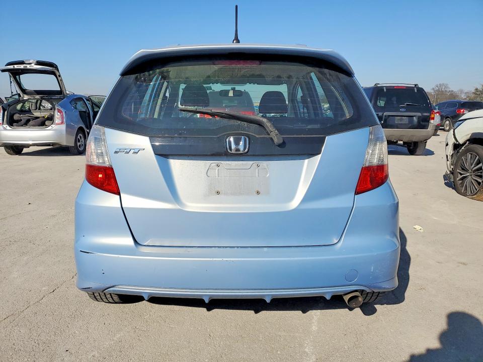 76327175 :رقم المزاد ، JHMGE8H42AC024692 vin ، 2010 Honda Fit مزاد بيع