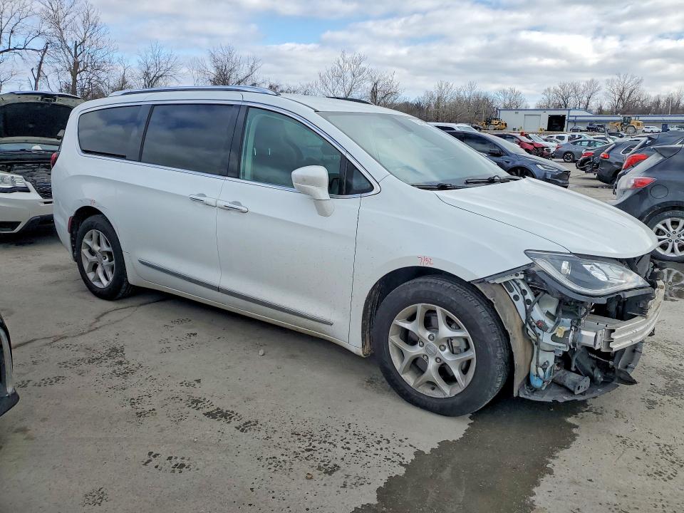 2017 Chrysler Pacifica მანქანა იყიდება აუქციონზე, vin: 2C4RC1EG1HR764046, აუქციონის ნომერი: 76258975