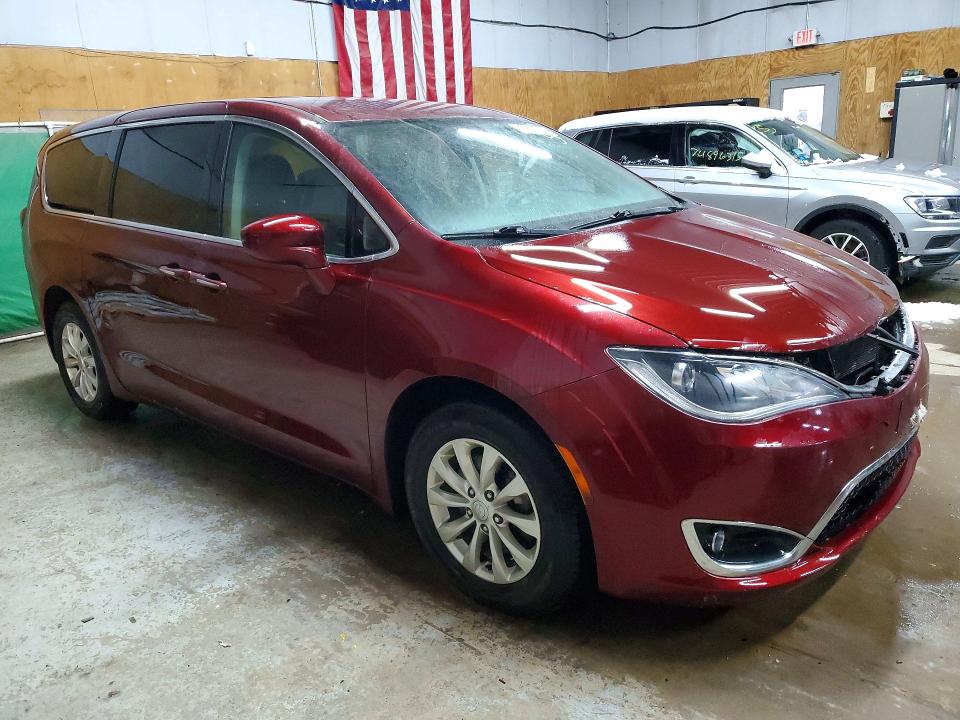 76901325 :رقم المزاد ، 2C4RC1FG1JR295299 vin ، 2018 Chrysler Pacifica مزاد بيع