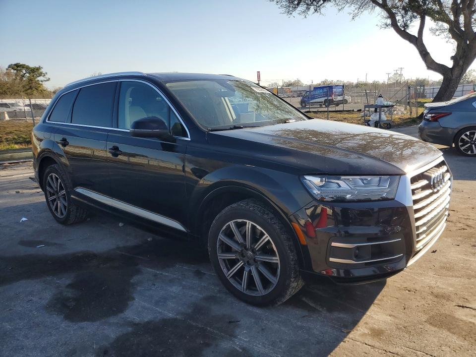 79028685 :رقم المزاد ، WA1LAAF77HD043964 vin ، 2017 Audi Q7 مزاد بيع