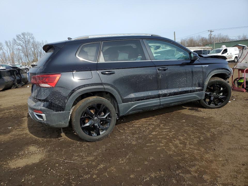 76161425 :رقم المزاد ، 3VVYX7B26NM041289 vin ، 2022 Volkswagen Taos مزاد بيع