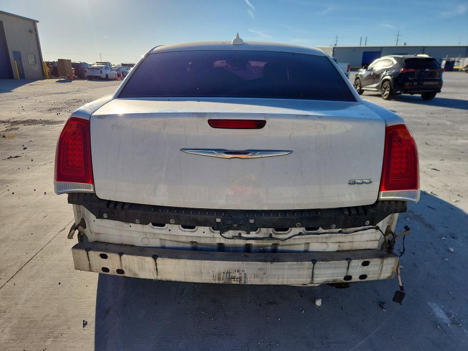 Продажа на аукционе авто 2015 Chrysler 300, vin: 2C3CCAAG0FH785876, номер лота: 79047935