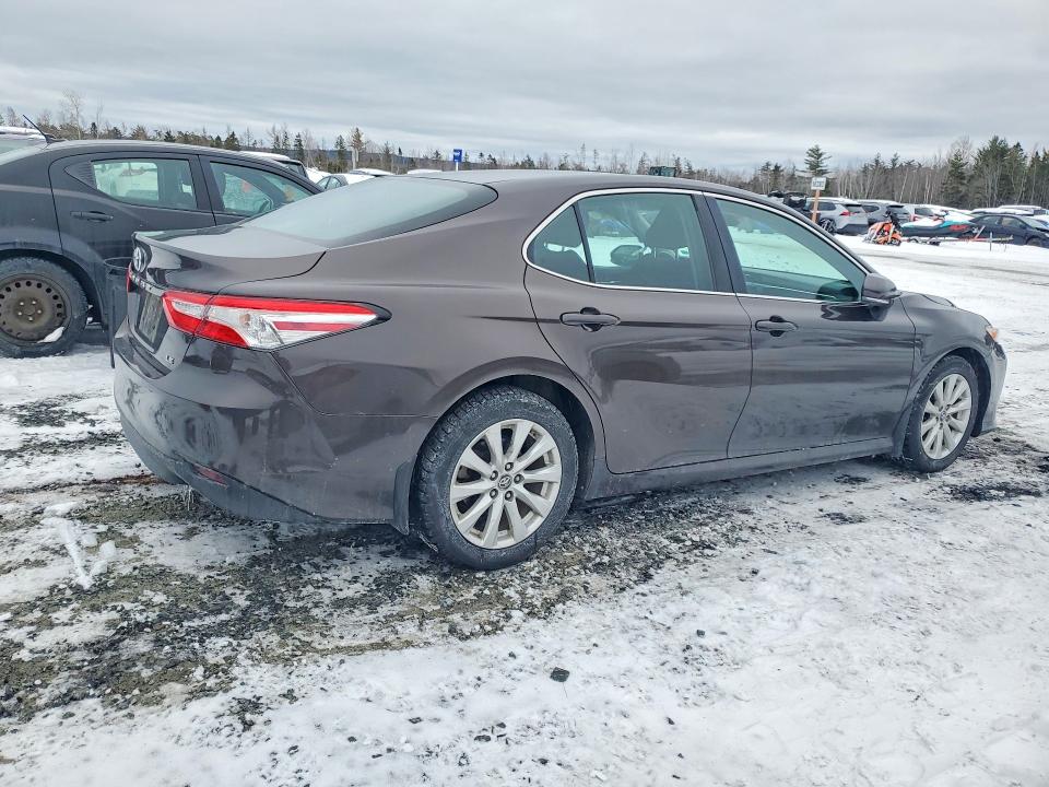 Продаж на аукціоні авто 2018 Toyota Camry Le 4dr, vin: 4T1B11HK6JU063336, номер лоту: 74802155