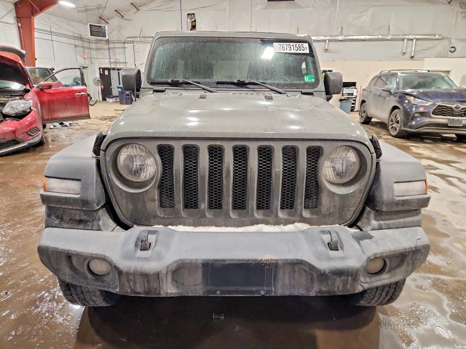 76791585 :رقم المزاد ، 1C4HJXDG0JW288388 vin ، 2018 Jeep Wrangler Unlimited مزاد بيع