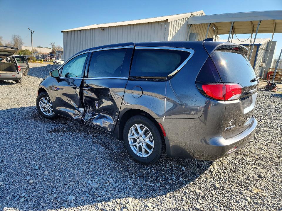 Продаж на аукціоні авто 2022 Chrysler Voyager, vin: 2C4RC1CGXNR203438, номер лоту: 75655565