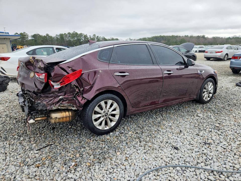 2018 Kia Optima მანქანა იყიდება აუქციონზე, vin: 5XXGT4L35JG263040, აუქციონის ნომერი: 77909915
