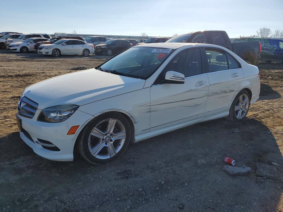 2011 Mercedes-benz C მანქანა იყიდება აუქციონზე, vin: WDDGF8BB3BR183294, აუქციონის ნომერი: 74575845