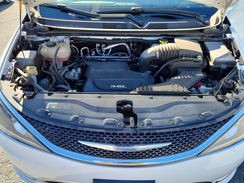 Продаж на аукціоні авто 2018 Chrysler Pacifica T, vin: 2C4RC1BG5JR305743, номер лоту: 73658775