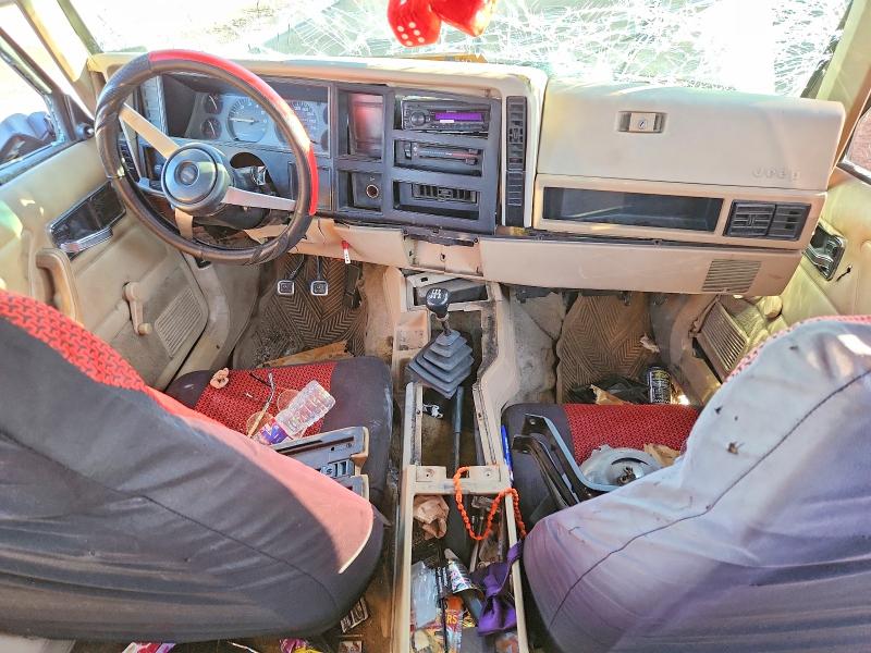 1992 Jeep Cherokee მანქანა იყიდება აუქციონზე, vin: 1J4FT88S9NL176194, აუქციონის ნომერი: 78474085