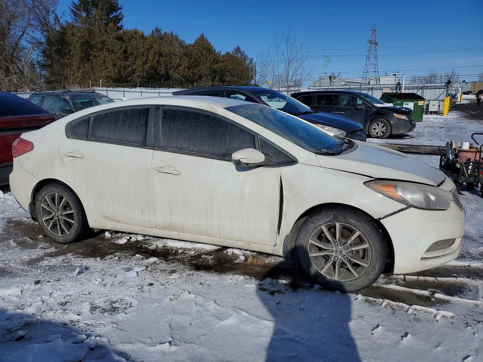 2014 Kia Forte მანქანა იყიდება აუქციონზე, vin: KNAFK4A64E5216570, აუქციონის ნომერი: 77620165