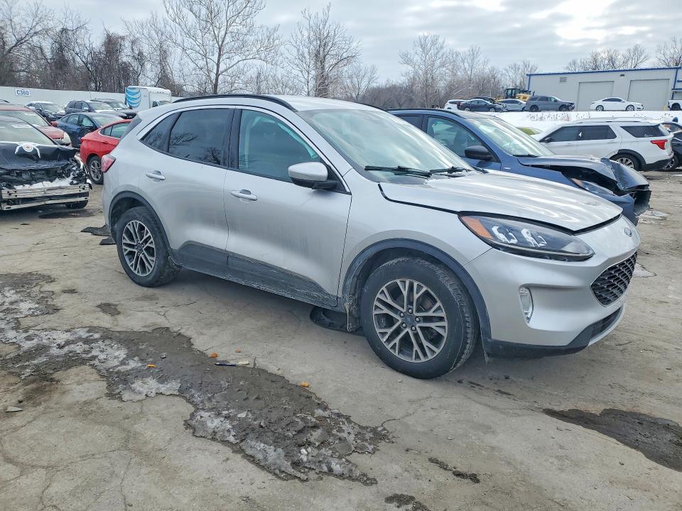 Продаж на аукціоні авто 2020 Ford Escape, vin: 1FMCU9H63LUB92568, номер лоту: 75318335