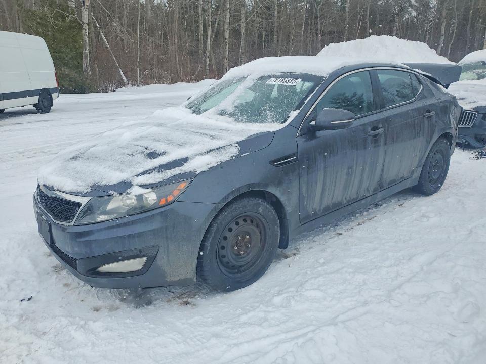 2013 Kia Optima მანქანა იყიდება აუქციონზე, vin: KNAGM4A77D5381826, აუქციონის ნომერი: 76185885