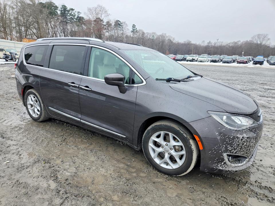 Продажа на аукционе авто 2018 Chrysler Pacifica, vin: 2C4RC1BG1JR114370, номер лота: 75149605