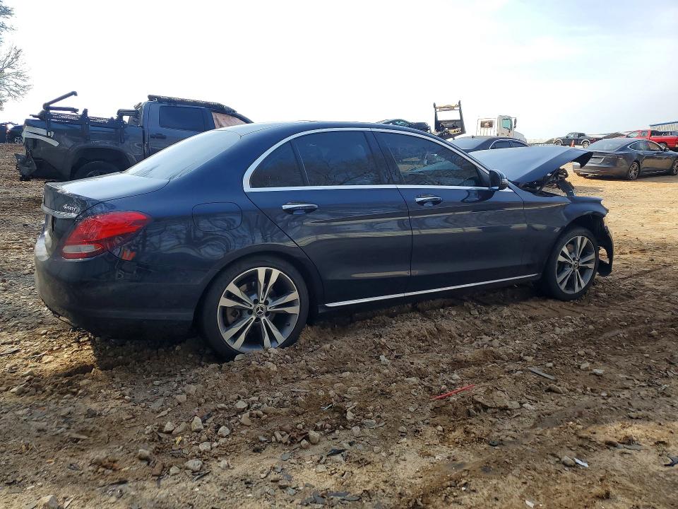 2017 Mercedes-benz C მანქანა იყიდება აუქციონზე, vin: 55SWF4KB7HU219869, აუქციონის ნომერი: 75932625