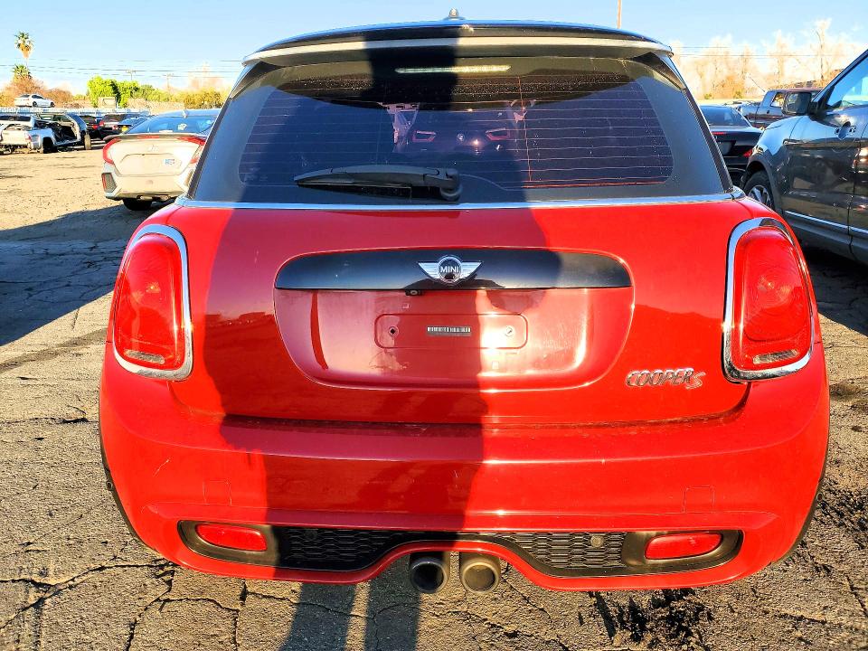 77328345 :رقم المزاد ، WMWXP7C3XH2A45973 vin ، 2017 Mini Cooper مزاد بيع