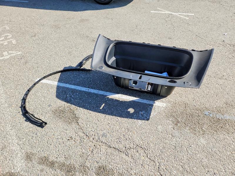 75384865 :رقم المزاد ، 7SAYGDED1TF387779 vin ، 2026 Tesla Model Y مزاد بيع