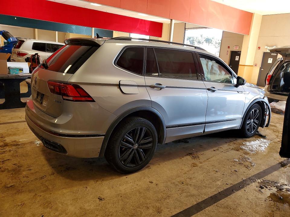 Продажа на аукционе авто 2022 Volkswagen Tiguan, vin: 3VV8B7AX8NM062821, номер лота: 77198055