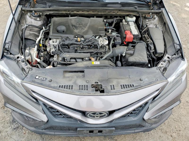 77597755 :رقم المزاد ، 4T1G11AK3MU520947 vin ، 2021 Toyota Camry مزاد بيع