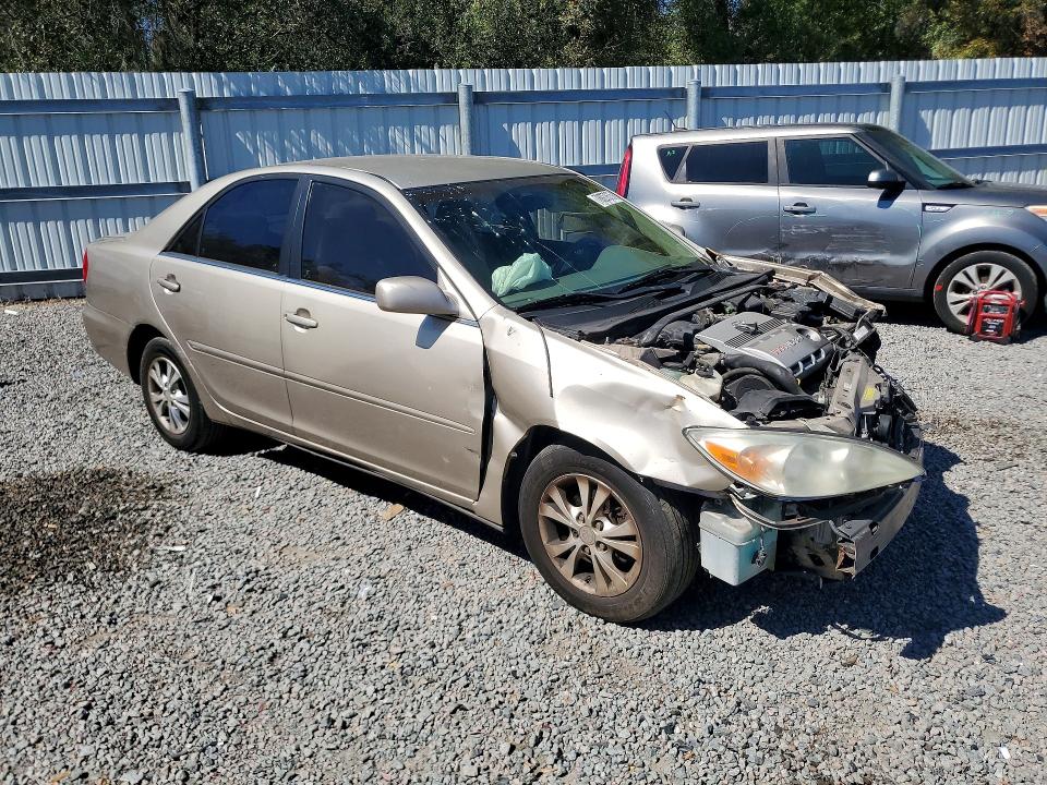 78827675 :رقم المزاد ، 4T1BF32K54U583926 vin ، 2004 Toyt Camry Automatic مزاد بيع