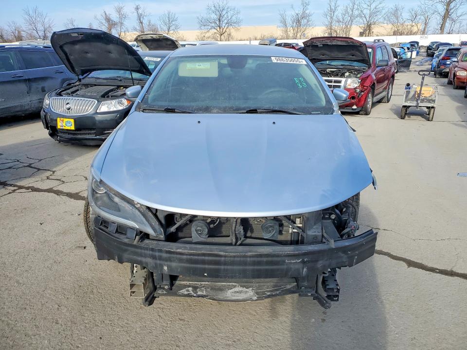 Продажа на аукционе авто 2015 Chrysler 200, vin: 1C3CCCAB5FN709643, номер лота: 98635055