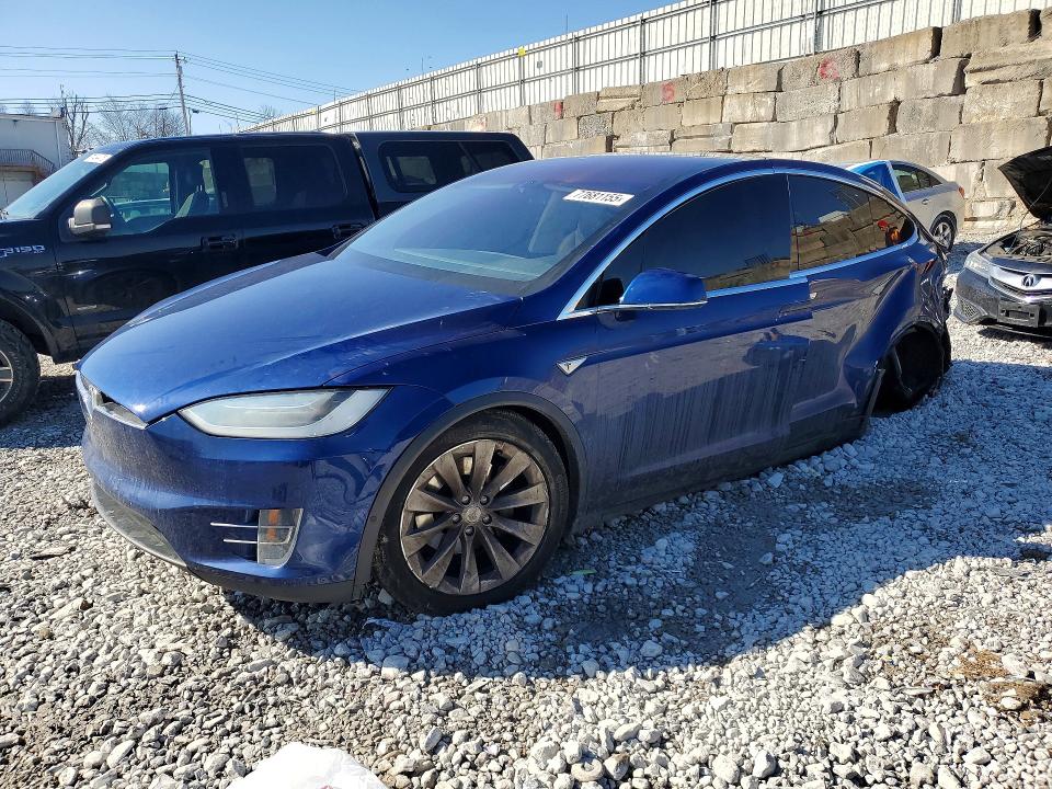 Продажа на аукционе авто 2016 Tesla Model X, vin: 5YJXCAE20GF006088, номер лота: 77681155