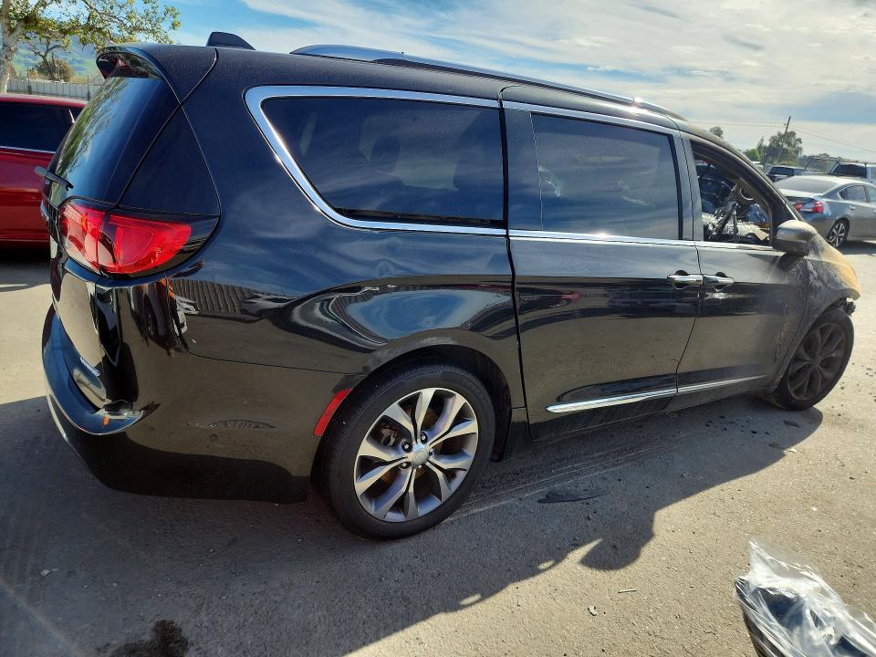 Продаж на аукціоні авто 2017 Chrysler Pacifica, vin: 2C4RC1GG5HR622134, номер лоту: 79282735