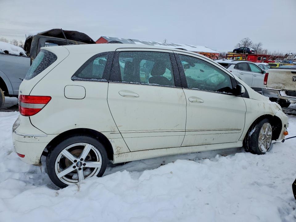 2010 Mercedes Benz B200 მანქანა იყიდება აუქციონზე, vin: WDDFH3EB2AJ566242, აუქციონის ნომერი: 74972395
