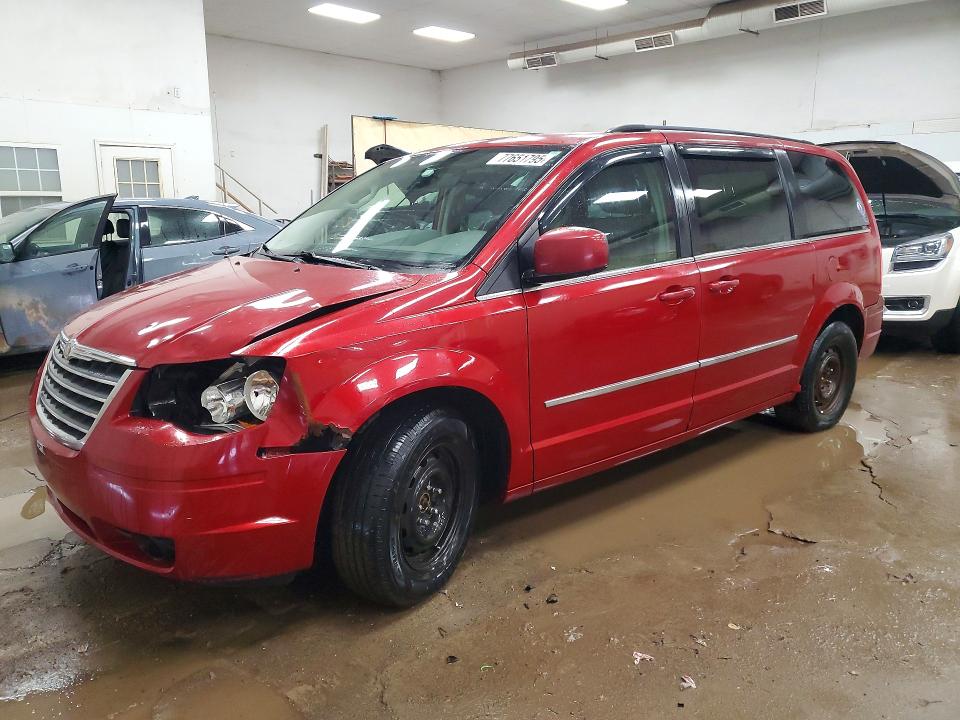 2010 Chrysler Town & Country მანქანა იყიდება აუქციონზე, vin: 2A4RR5D15AR243480, აუქციონის ნომერი: 77651795