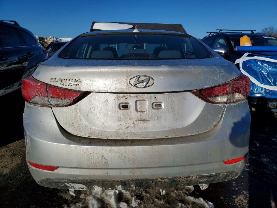 Продаж на аукціоні авто 2015 Hyundai Elantra Se, vin: KMHDH4AEXFU266621, номер лоту: 76015645