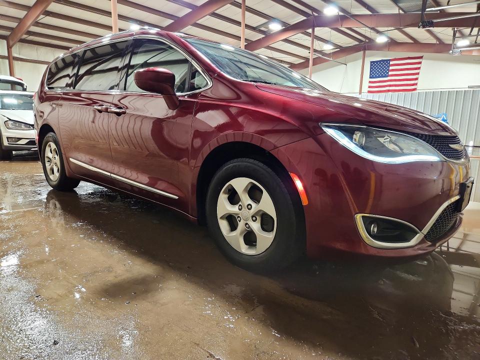 78620615 :رقم المزاد ، 2C4RC1EG6HR652827 vin ، 2017 Chrysler Pacifica مزاد بيع
