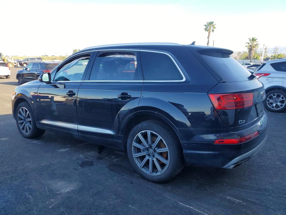 2018 Audi Q7 მანქანა იყიდება აუქციონზე, vin: WA1LHAF71JD046036, აუქციონის ნომერი: 78895705