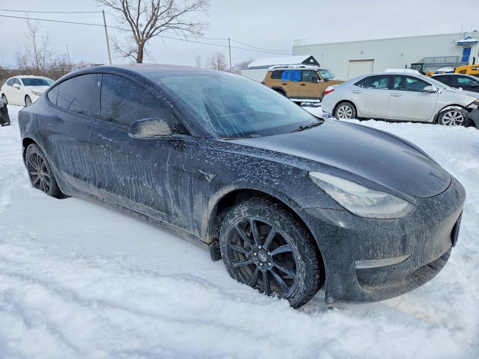 78898575 :رقم المزاد ، 5YJ3E1EA2JF028486 vin ، 2018 Tesla Model 3 مزاد بيع